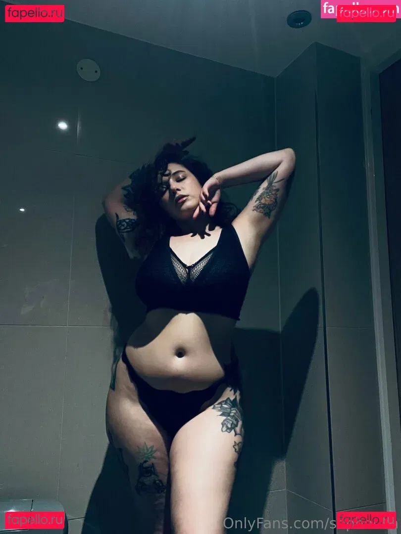 Sophoulla Onlyfans Photo Gallery 