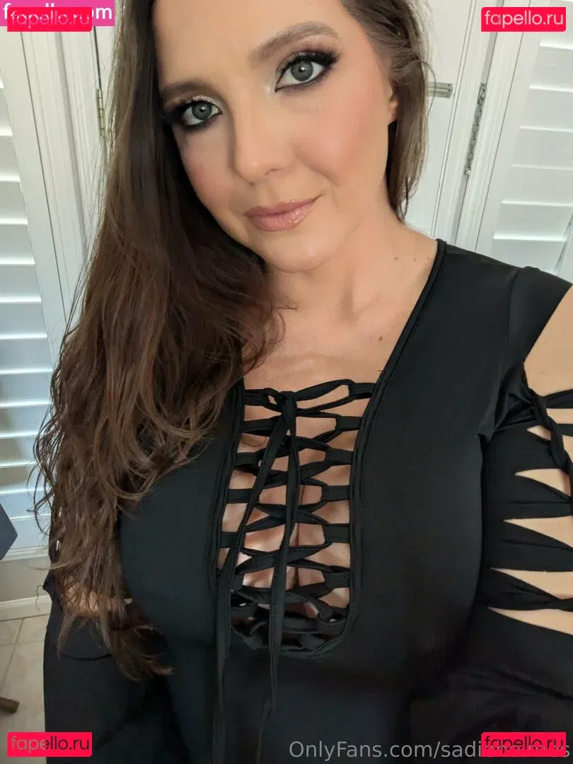 sadieholmes Onlyfans Photo Gallery 