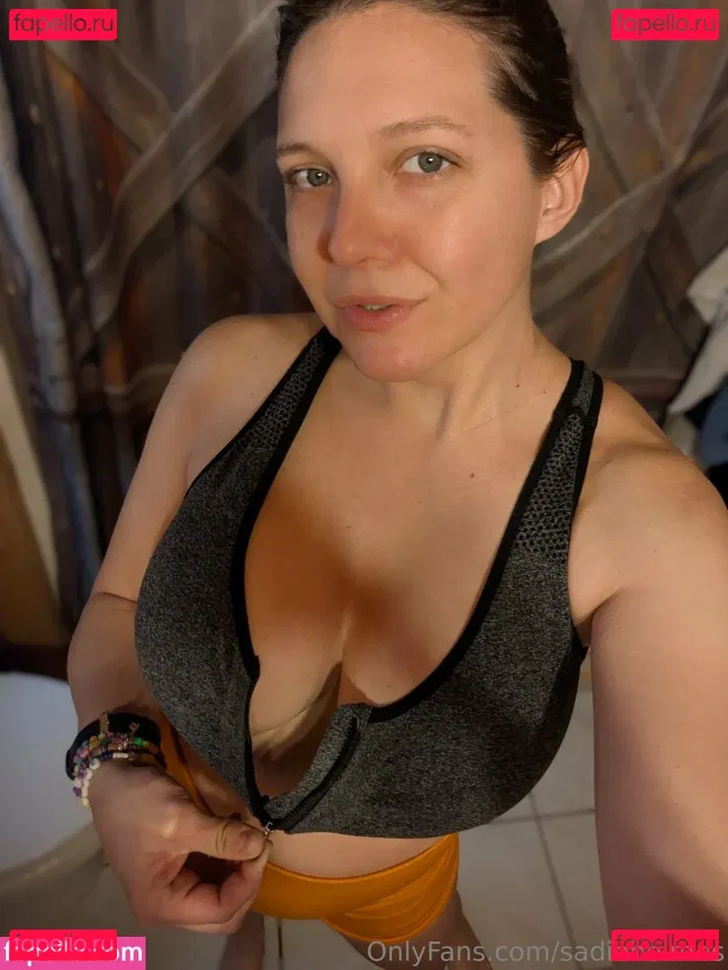 sadieholmes Onlyfans Photo Gallery 