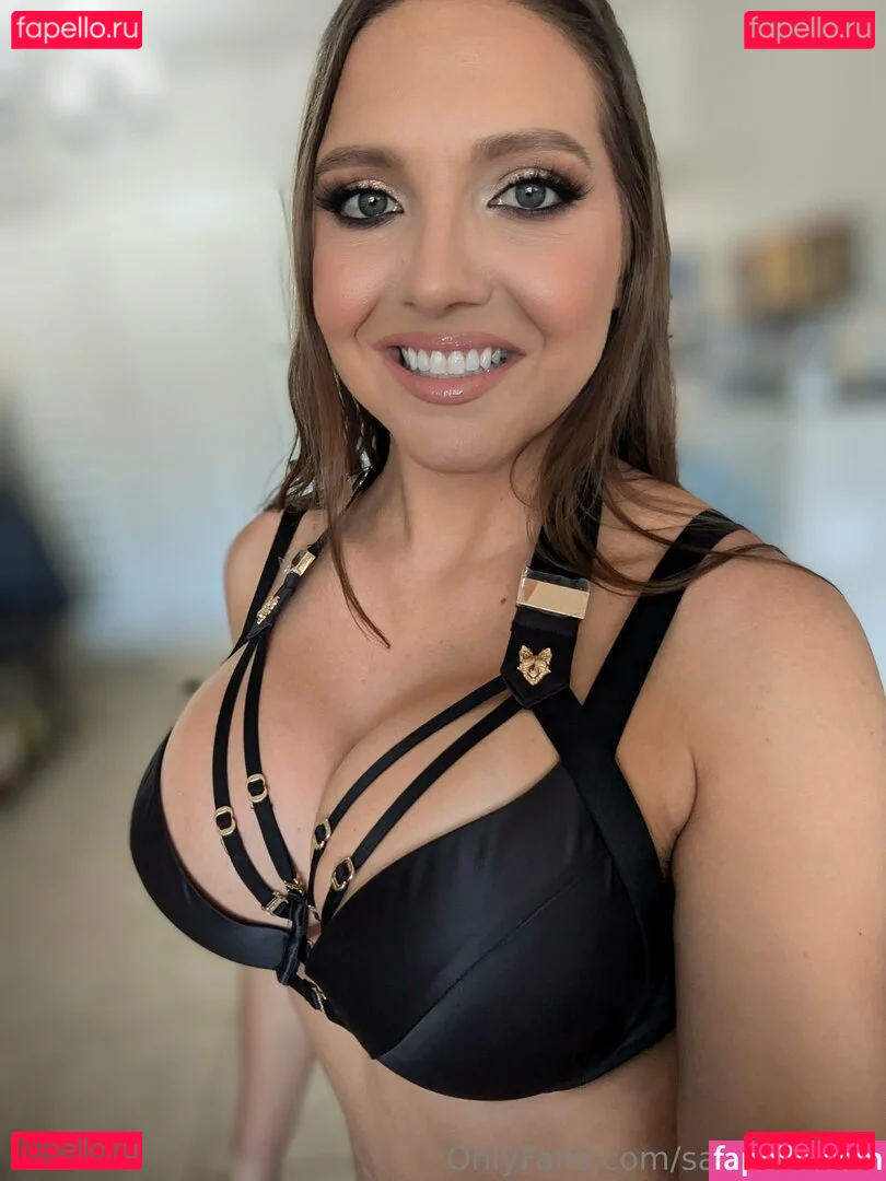 sadieholmes Onlyfans Photo Gallery 