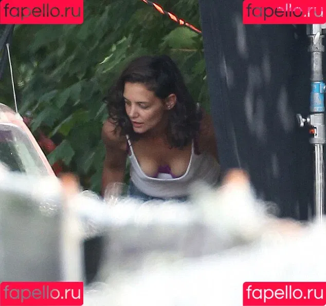 Katie Holmes Onlyfans Photo Gallery 