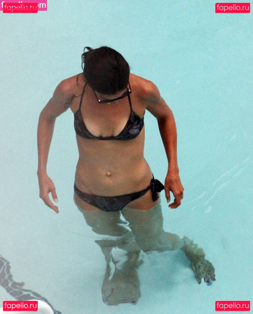 Katie Holmes Onlyfans Photo Gallery 