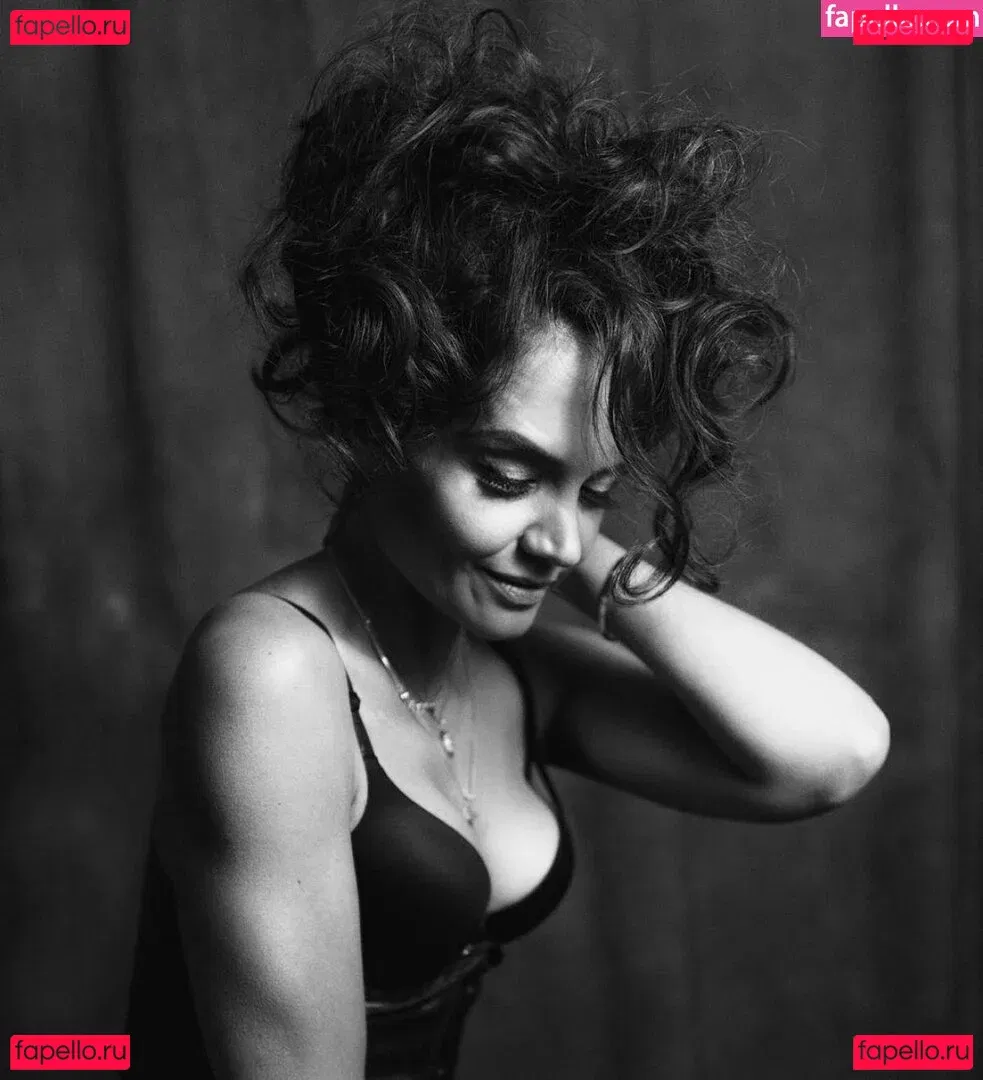 Katie Holmes Onlyfans Photo Gallery 