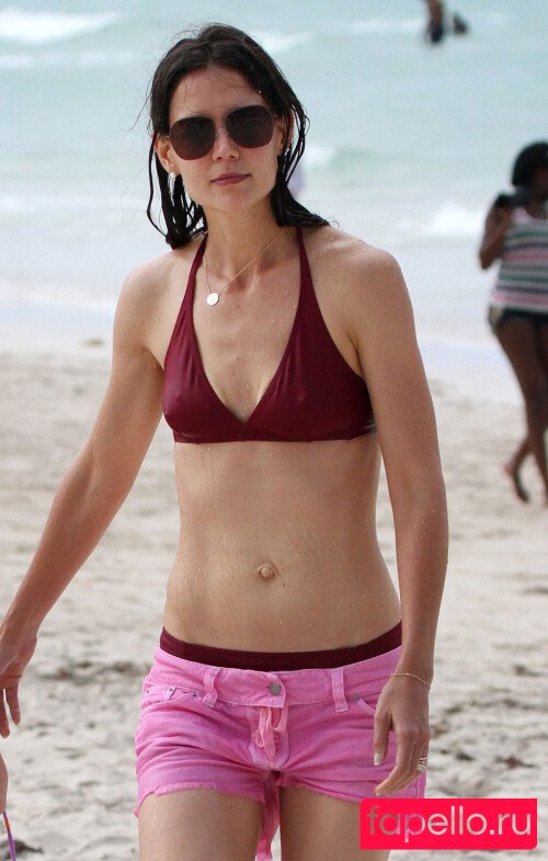 Katie Holmes Onlyfans Photo Gallery 