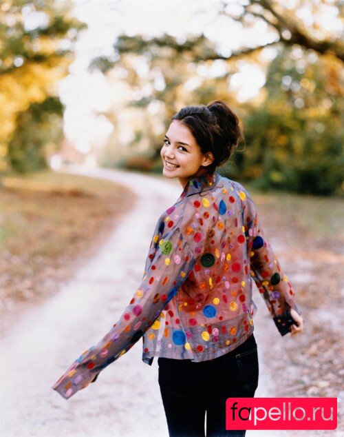 Katie Holmes Onlyfans Photo Gallery 