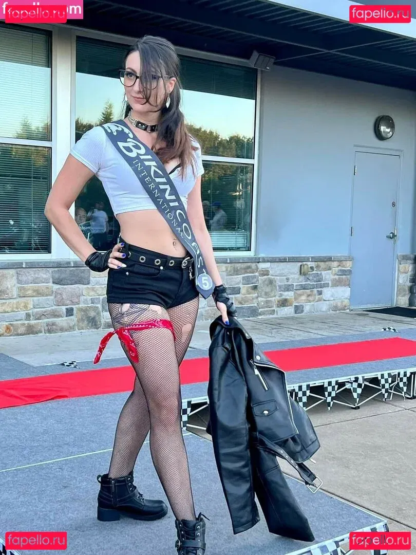 thatdarn_foxx Onlyfans Photo Gallery 