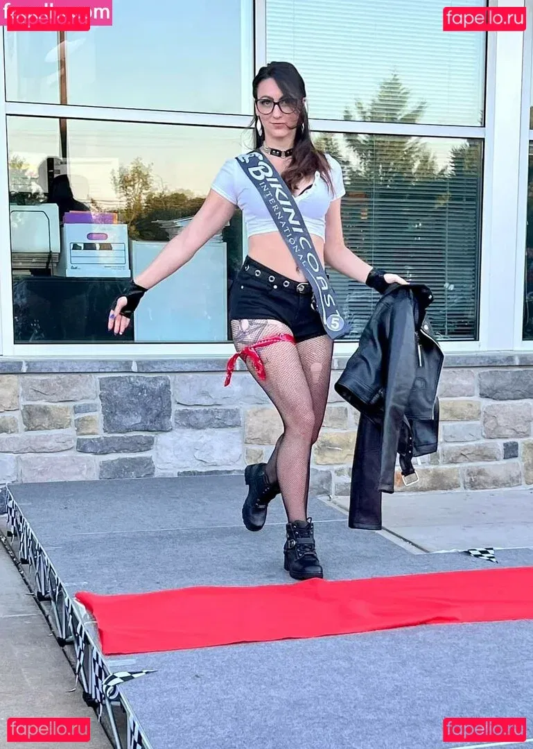 thatdarn_foxx Onlyfans Photo Gallery 