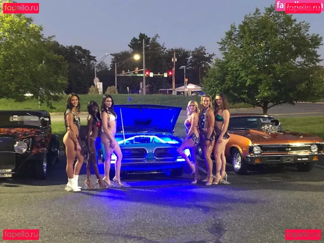 thatdarn_foxx Onlyfans Photo Gallery 