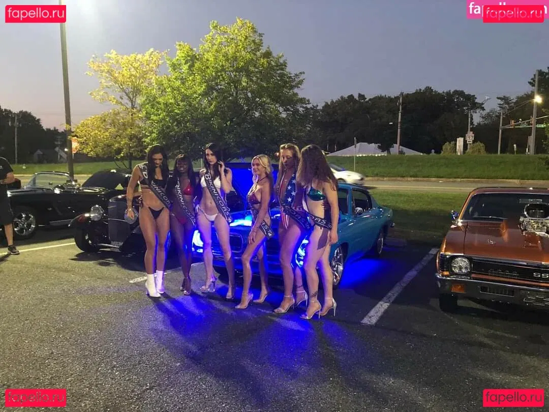 thatdarn_foxx Onlyfans Photo Gallery 