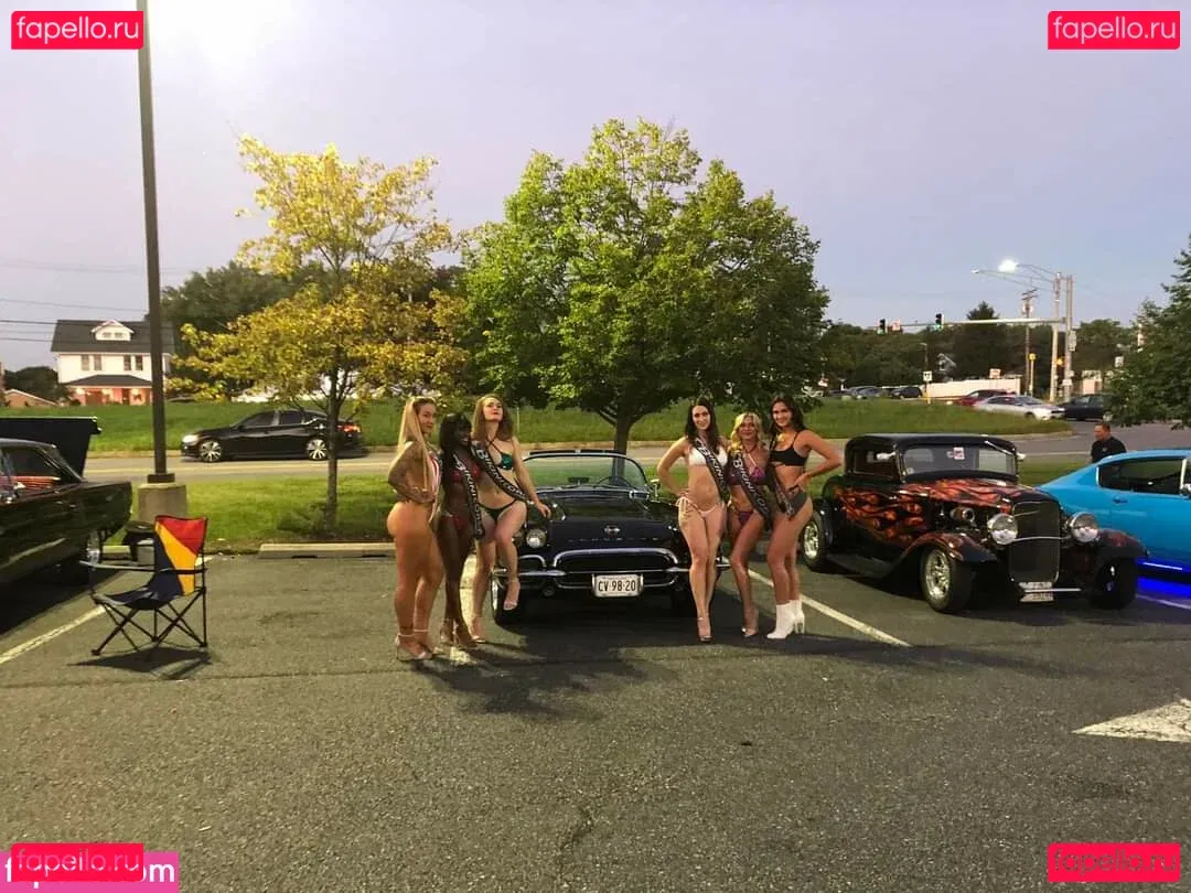 thatdarn_foxx Onlyfans Photo Gallery 