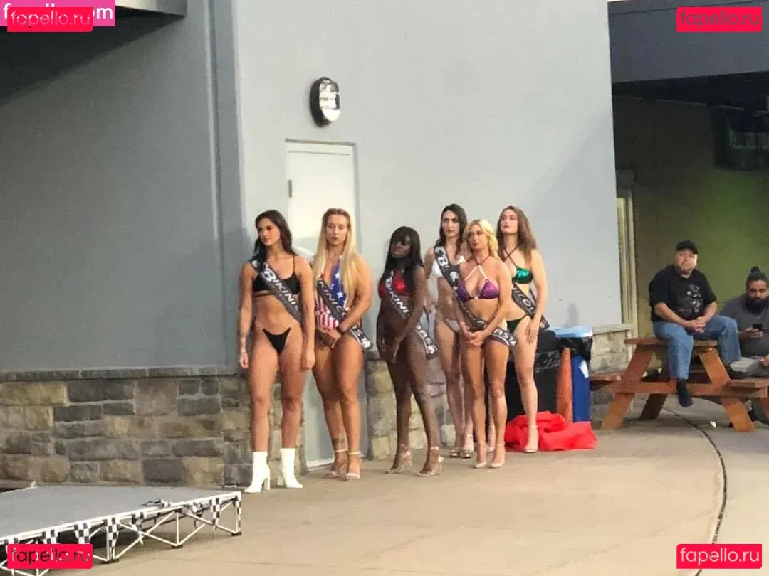 thatdarn_foxx Onlyfans Photo Gallery 