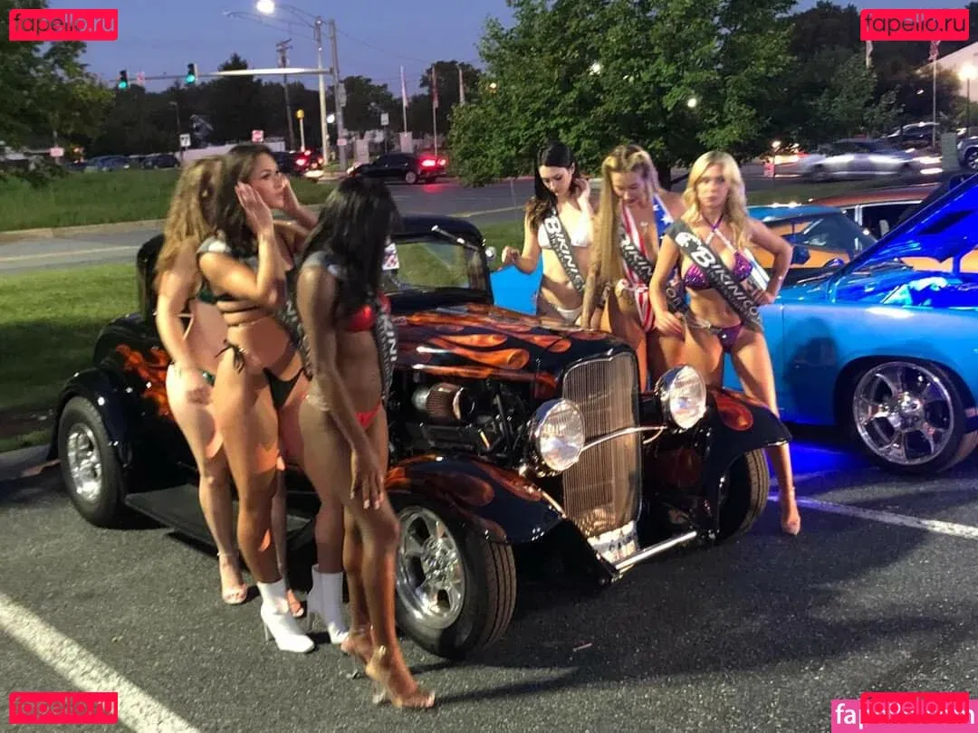 thatdarn_foxx Onlyfans Photo Gallery 