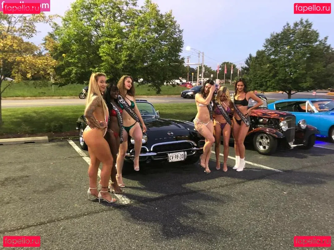 thatdarn_foxx Onlyfans Photo Gallery 