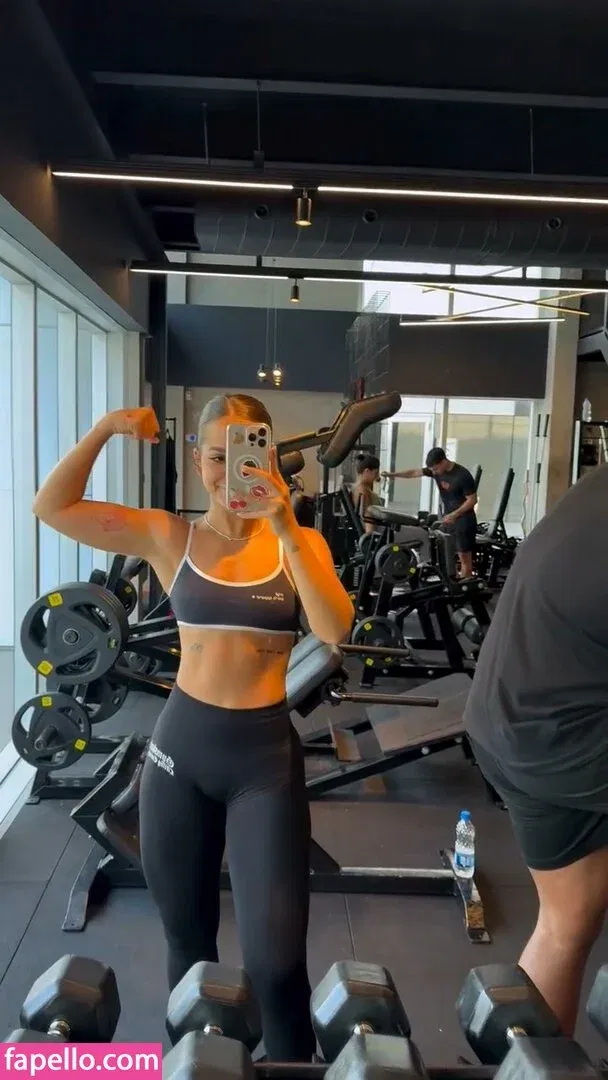 Mel Maia Onlyfans Photo Gallery 