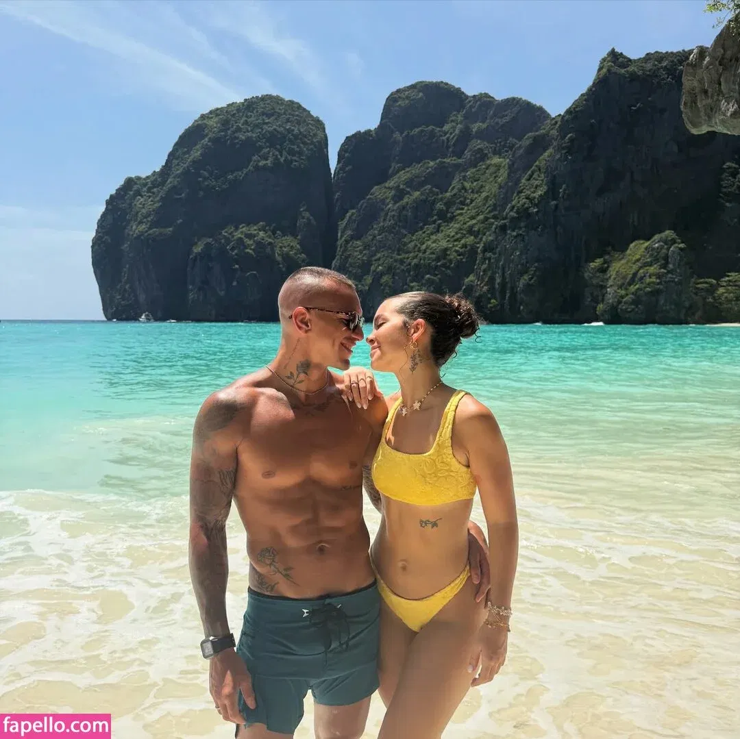 Mel Maia Onlyfans Photo Gallery 