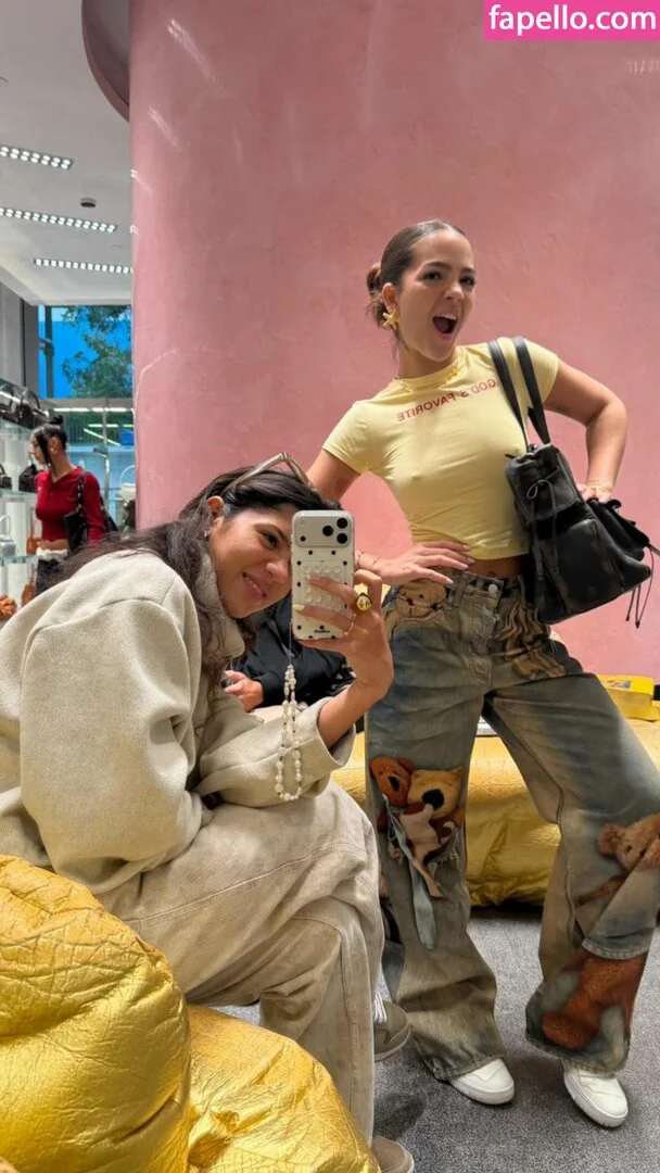 Mel Maia Onlyfans Photo Gallery 