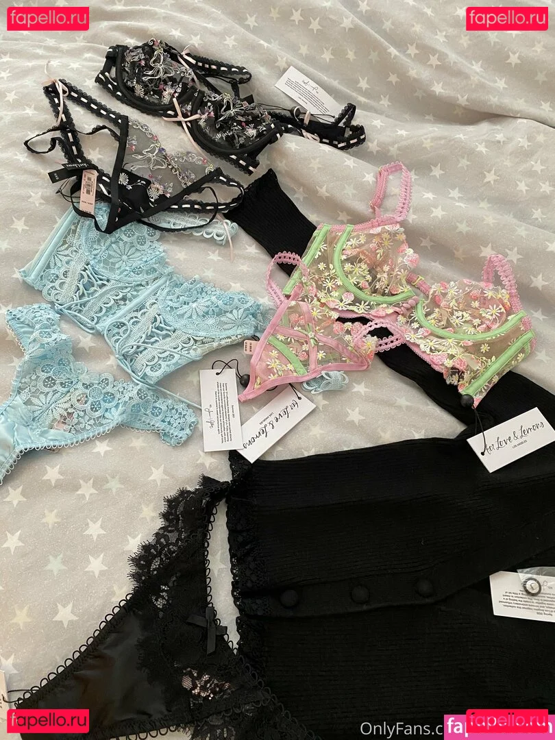 reiyoshida Onlyfans Photo Gallery 