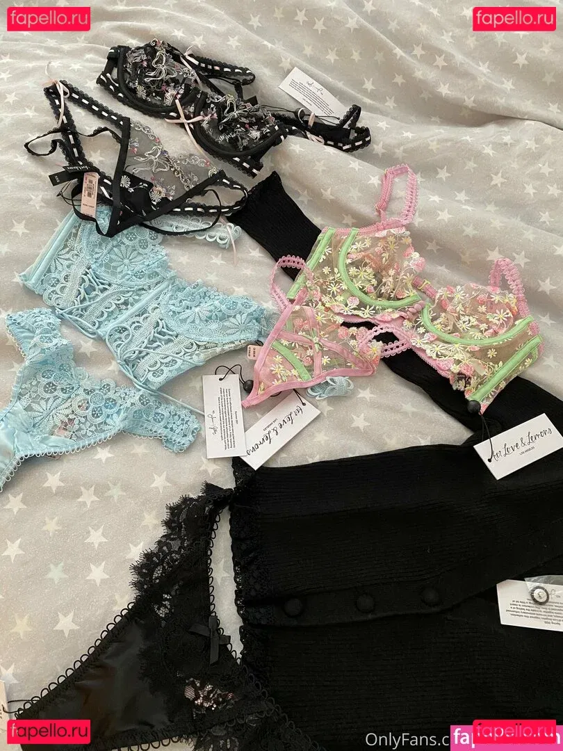 reiyoshida Onlyfans Photo Gallery 