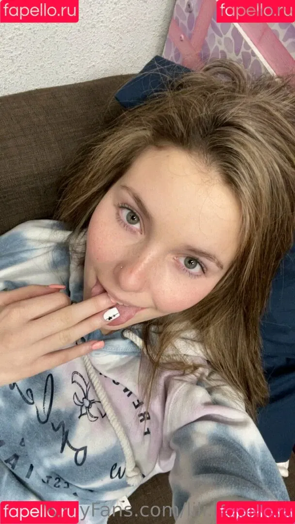 lili.blossom Onlyfans Photo Gallery 