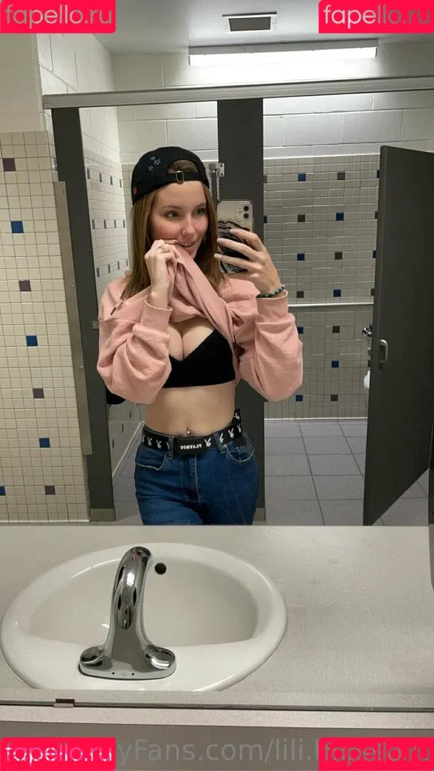 lili.blossom Onlyfans Photo Gallery 