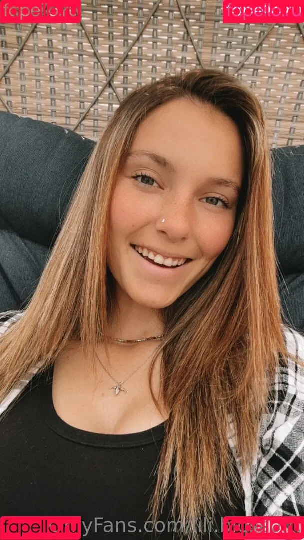 lili.blossom Onlyfans Photo Gallery 
