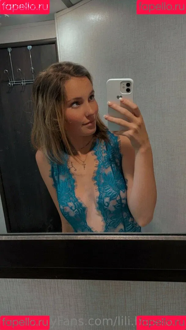 lili.blossom Onlyfans Photo Gallery 