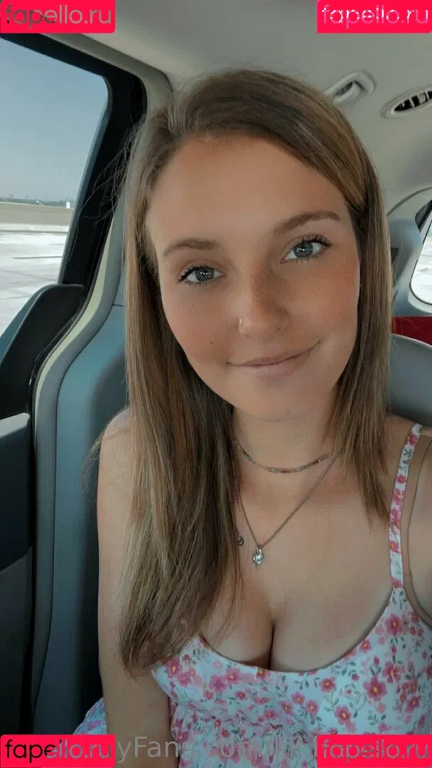 lili.blossom Onlyfans Photo Gallery 