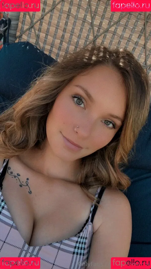 lili.blossom Onlyfans Photo Gallery 