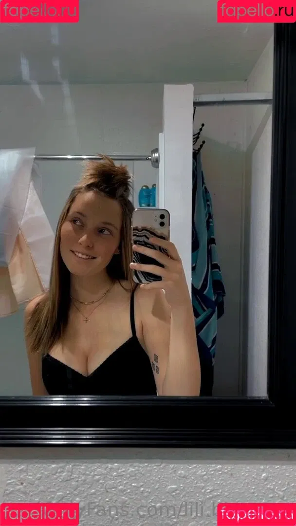lili.blossom Onlyfans Photo Gallery 