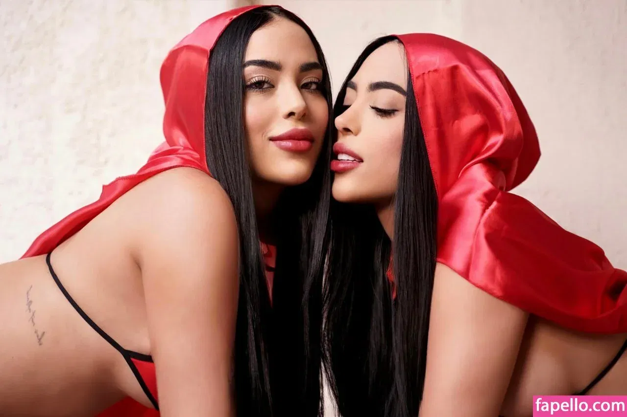 Gêmeas Abello Onlyfans Photo Gallery 