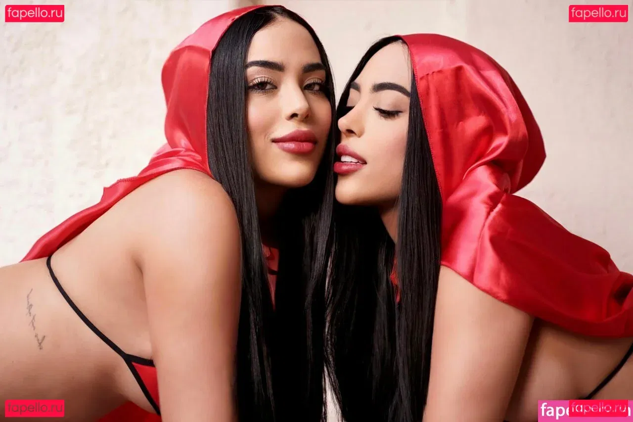 Gêmeas Abello Onlyfans Photo Gallery 