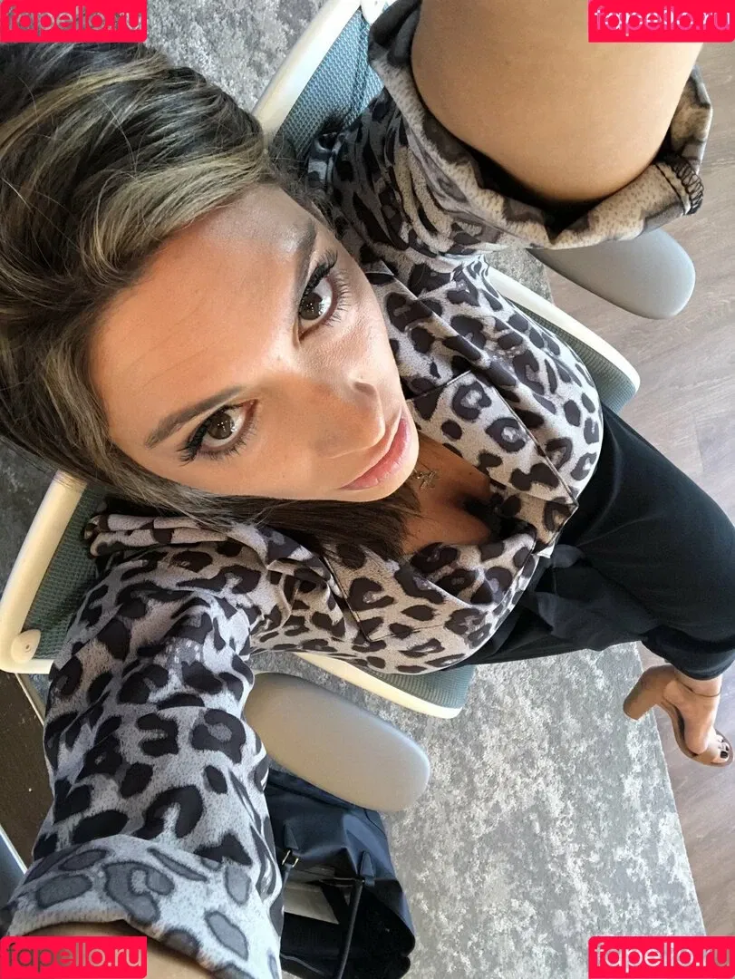 Hotwives XXX Onlyfans Photo Gallery 