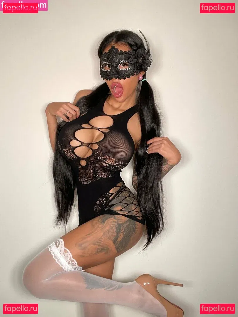 Hotwives XXX Onlyfans Photo Gallery 