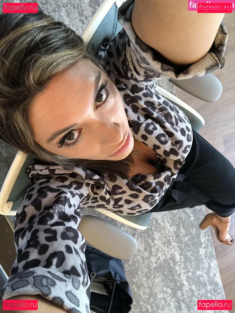 Hotwives XXX Onlyfans Photo Gallery 