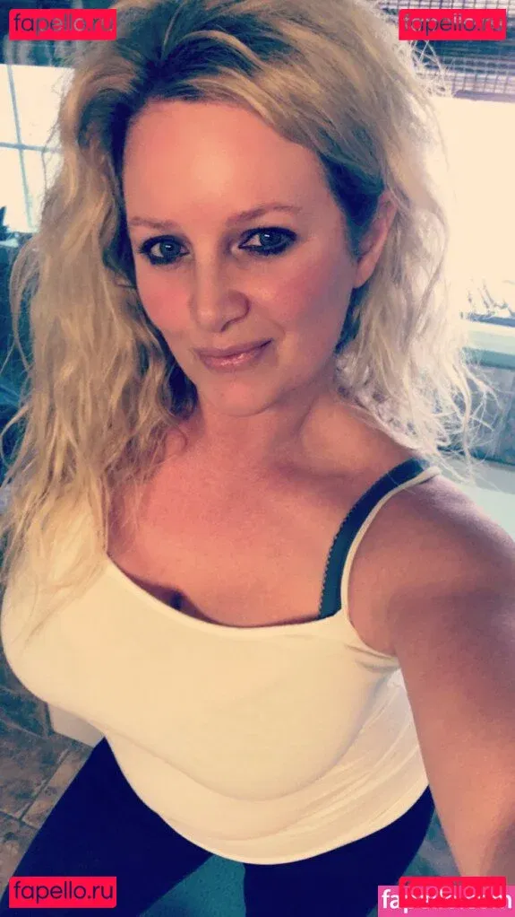 Hotwives XXX Onlyfans Photo Gallery 