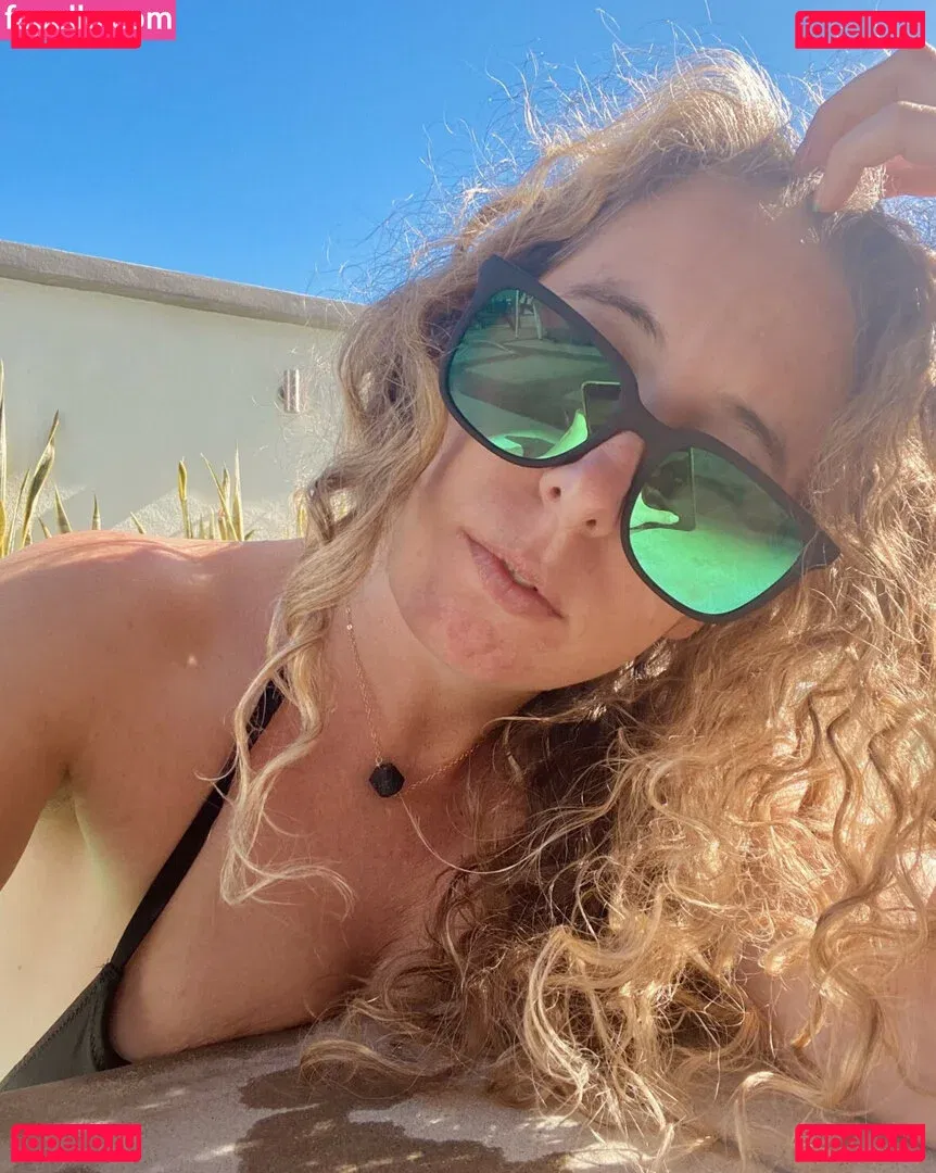 Hotwives XXX Onlyfans Photo Gallery 