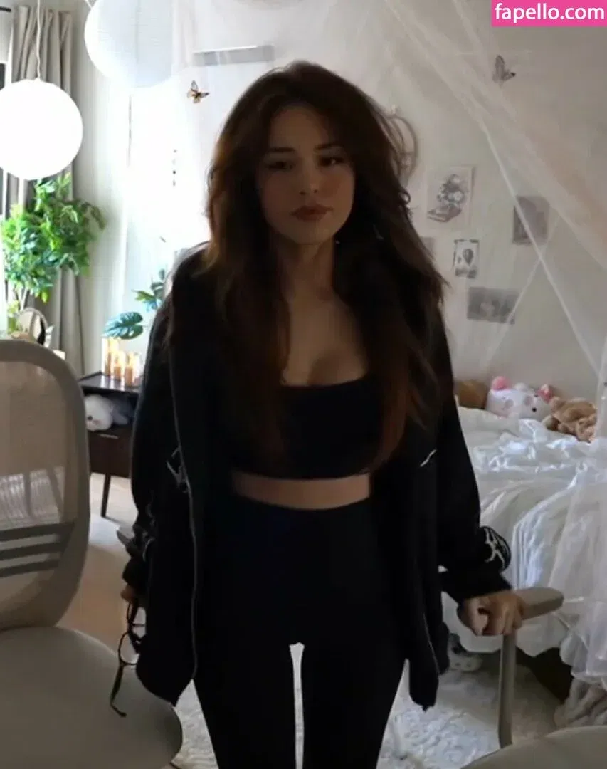 Valkyrae Onlyfans Photo Gallery 