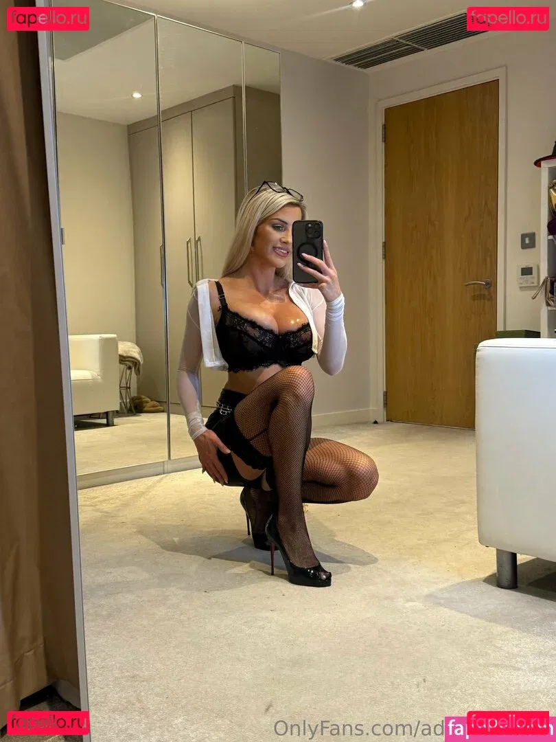 adayinsienna Onlyfans Photo Gallery 