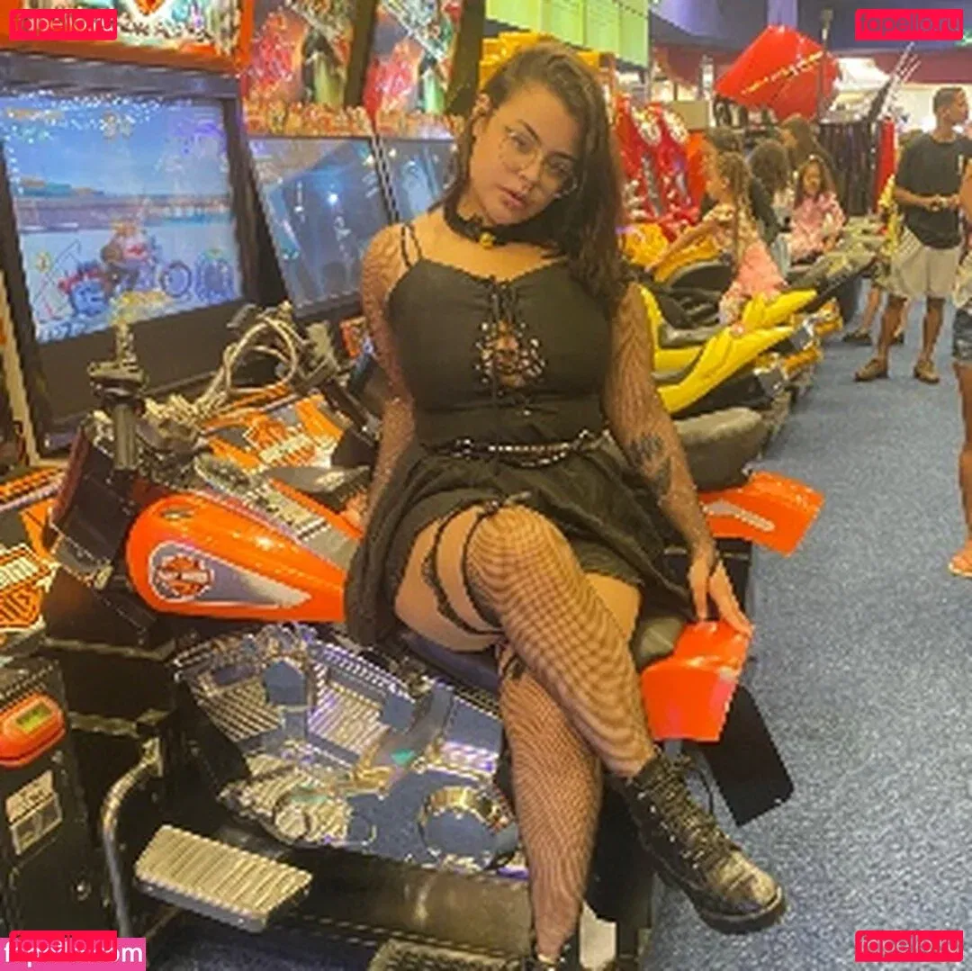 Mel Freud Onlyfans Photo Gallery 