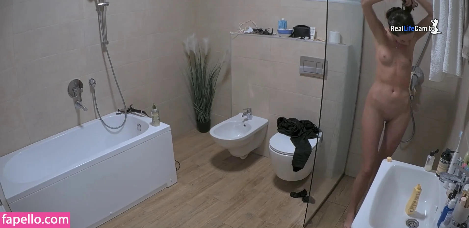 Reallifecam Onlyfans Photo Gallery 