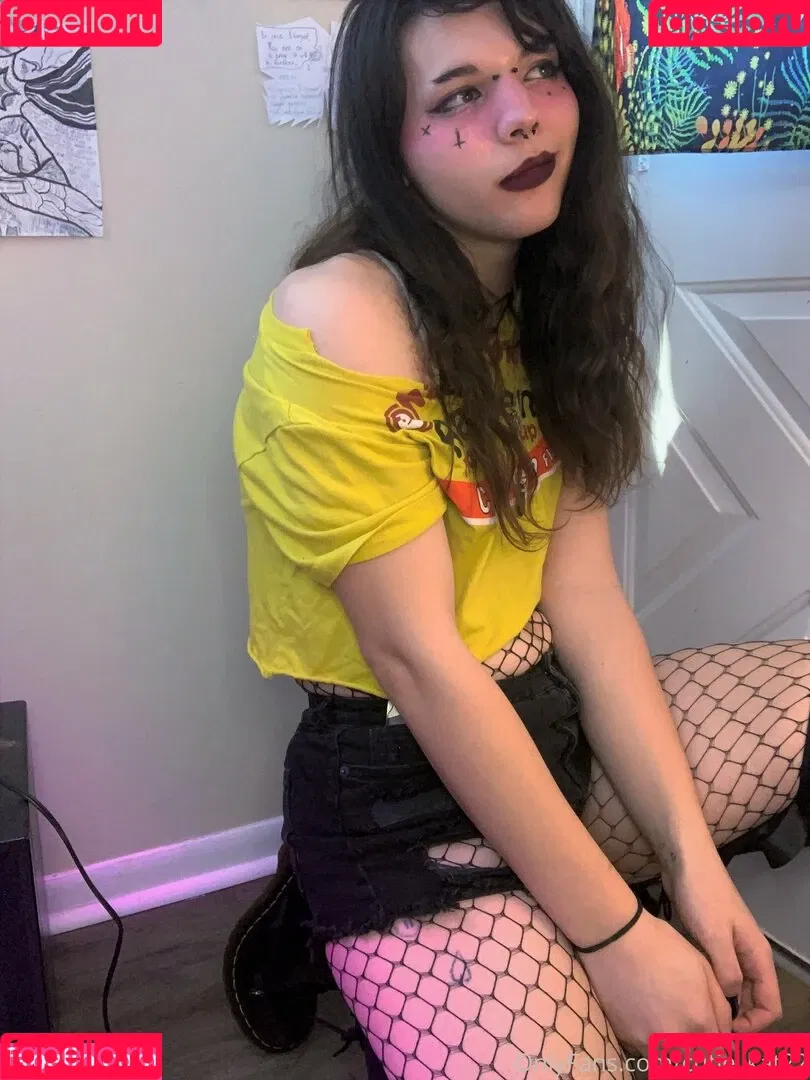cutiekatw Onlyfans Photo Gallery 