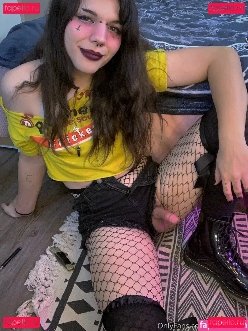 cutiekatw Onlyfans Photo Gallery 