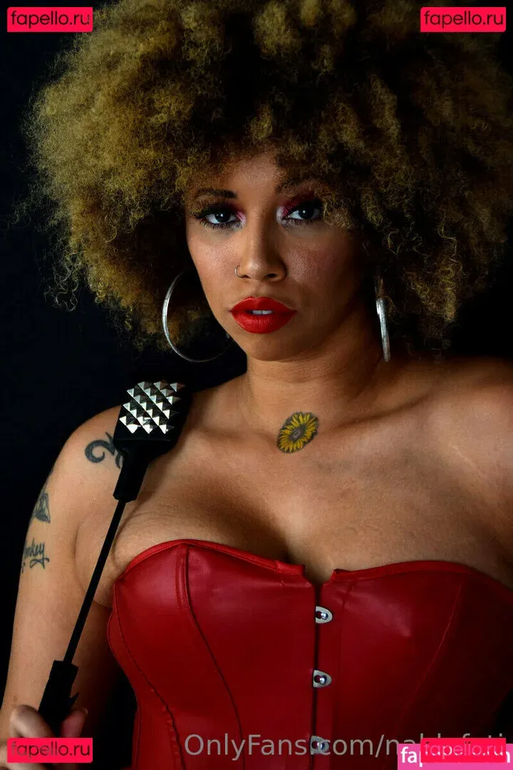 nahlafeti Onlyfans Photo Gallery 