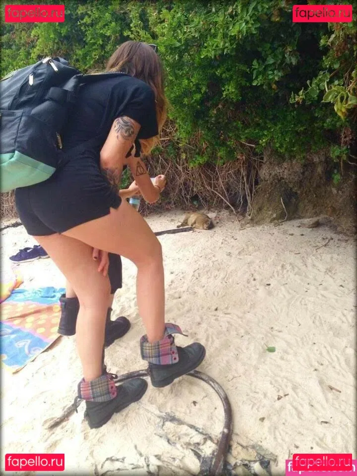 Krewella Onlyfans Photo Gallery 