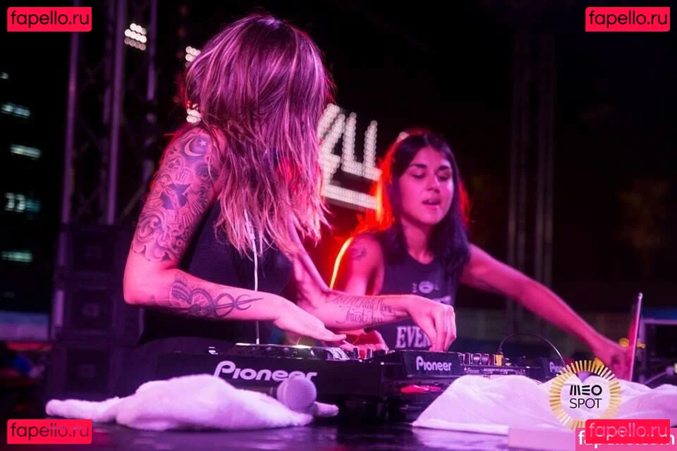 Krewella Onlyfans Photo Gallery 