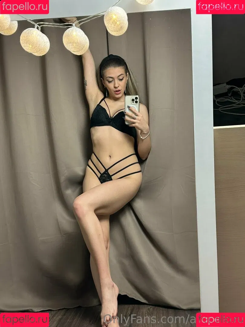 ava.babe Onlyfans Photo Gallery 