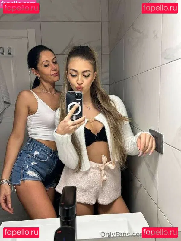 ava.babe Onlyfans Photo Gallery 