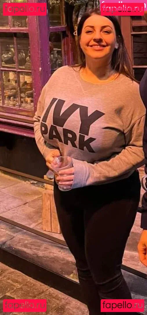 Yasmin Disney Onlyfans Photo Gallery 