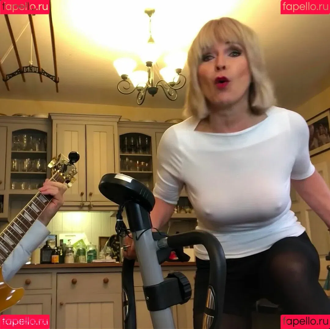 Toyah Onlyfans Photo Gallery 
