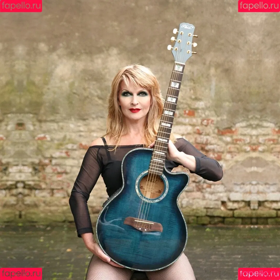 Toyah Onlyfans Photo Gallery 